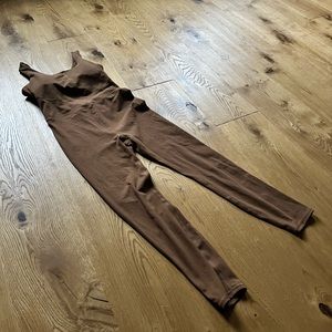 Brand new Fabletics brown body suit